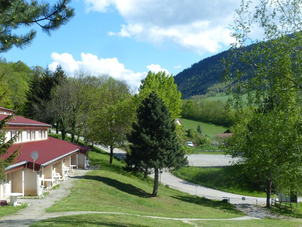 Hotel Les Aveilles La Motte-dʼAveillans Esterno foto